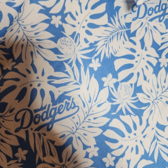 LA Dodgers Hawaiian Print Sort Sleeve Button Up Shirt Blue White Size Medium - Picture 10 of 16
